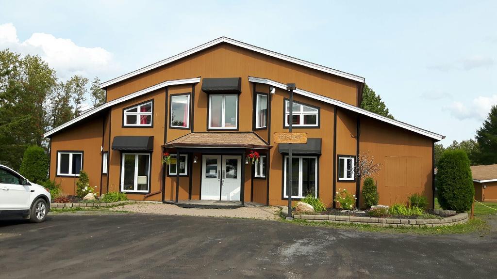 Chalets Du Lac Matapedia Val-Brillant 外观 照片